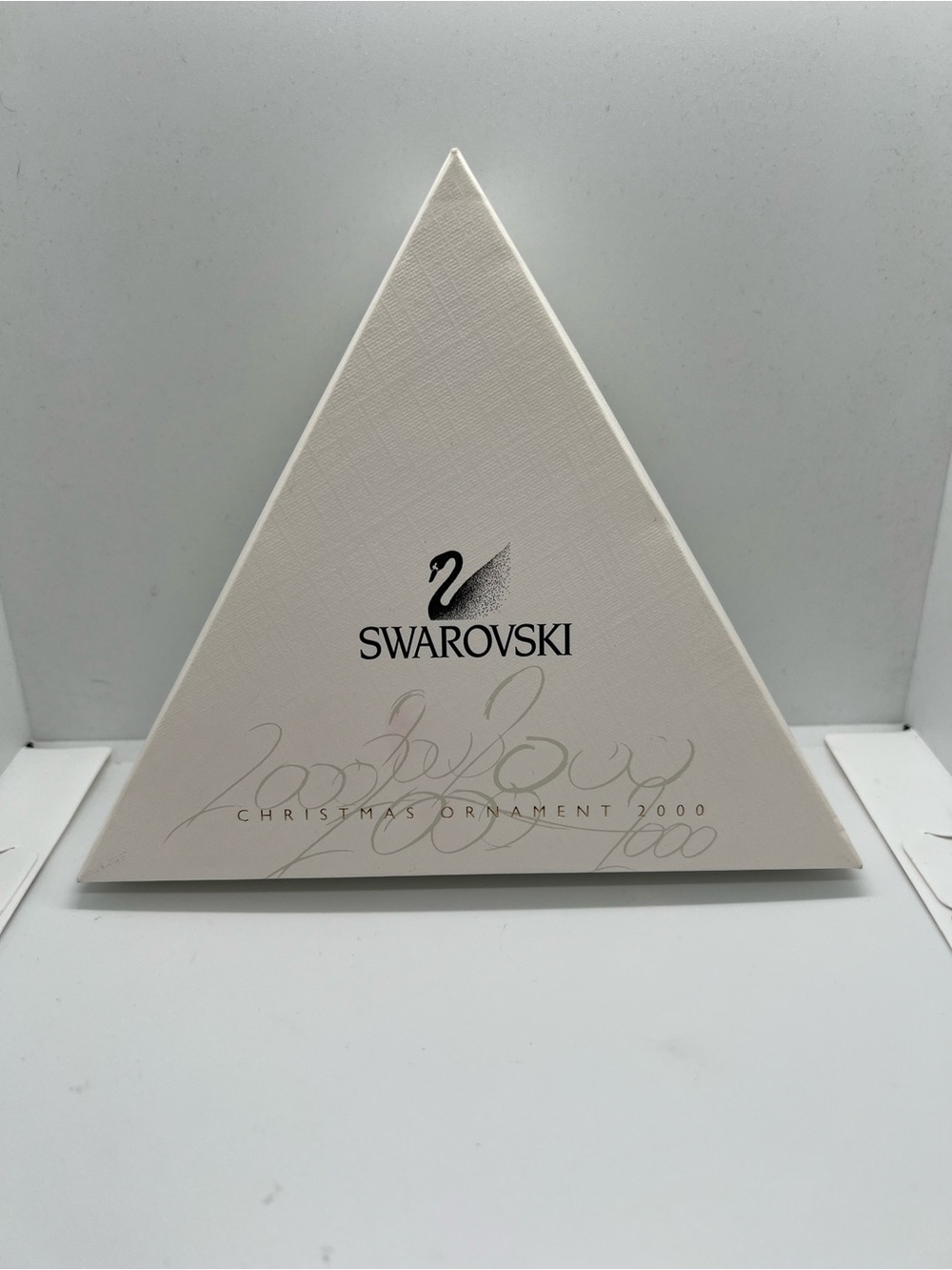 Swarovski Crystal 2000 Annual Ornament w/ Box
